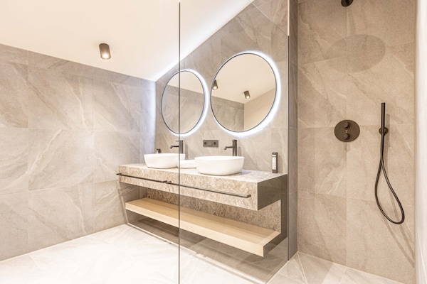 Foto van Ruim appartement in Tirol met terras (zonder borg) - BathRoom