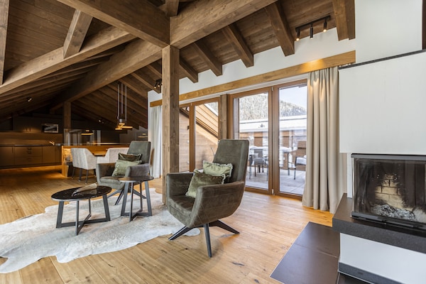 Foto van Gezellig chalet met balkon (zonder borg) - Vakantiehuis in Ehrwald - LivingRoom
