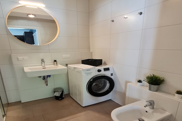 Foto van Luxe appartement met een fantastisch bergpanorama - Vakantiehuis in Ebene Reichenau - BathRoom