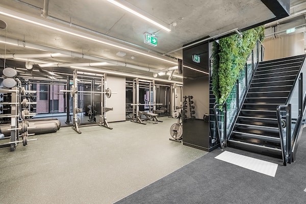Foto van Modern, luxe appartement met 1 slaapkamer en balkon - Untagged