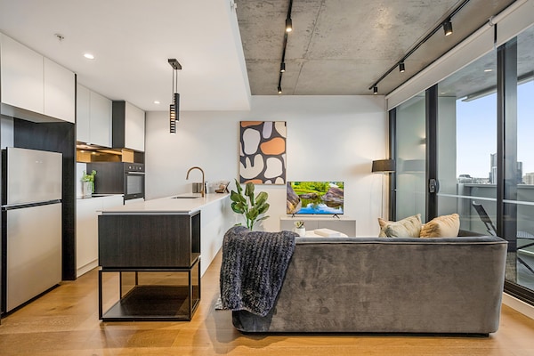 Foto van Modern, luxe appartement met 1 slaapkamer en balkon - LivingRoom