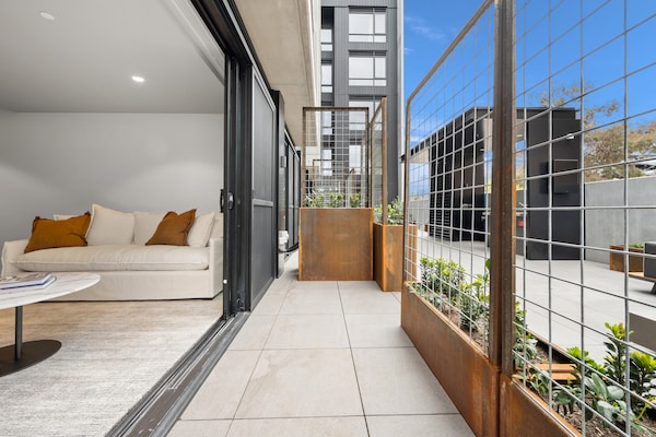 Foto van Geraffineerd appartement met 2 slaapkamers in het centrum van de stad met eetgelegenheid buiten - LivingRoom