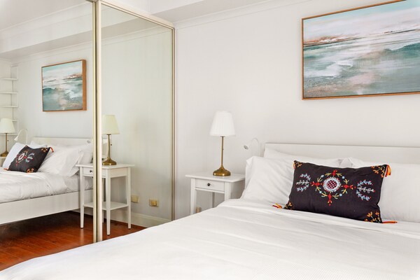 Foto van Groen uitzicht en geweldige locatie: 1-slaapkamerappartement in het centrum - BedRoom