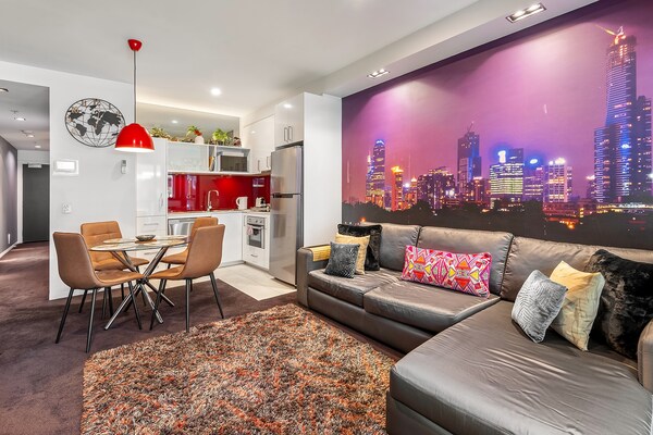 Foto van Strak 2-slaapkamer centraal Melbourne - Vakantiehuis in Melbourne - LivingRoom