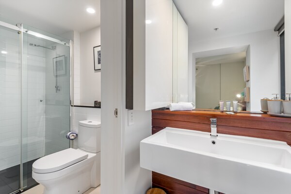 Foto van Strak 2-slaapkamer centraal Melbourne - Vakantiehuis in Melbourne - BathRoom