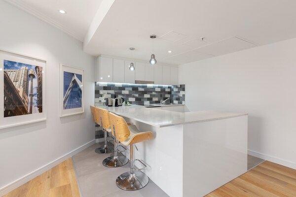 Foto van Licht en ruim appartement met 1 slaapkamer in het levendige Sydney - Untagged