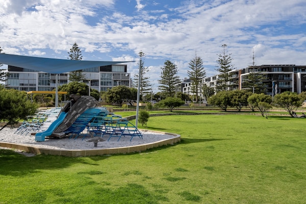 Foto van Cosmopolitan 1-slaapkamerappartement aan het strand van Fremantle - AreaSummer1KM