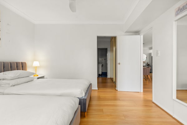 Foto van Ruim 2-slaapkamerapp dichtbij CBD Parramatta - Vakantiehuis in Parramatta - BedRoom