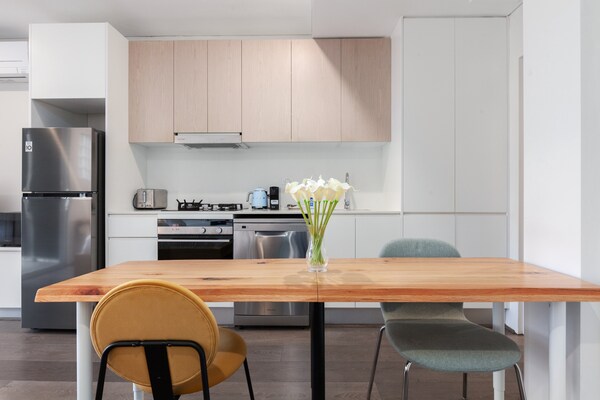 Foto van Lichte studio met balkon vlakbij Coogee Beach - Vakantiehuis in Coogee - DiningRoom