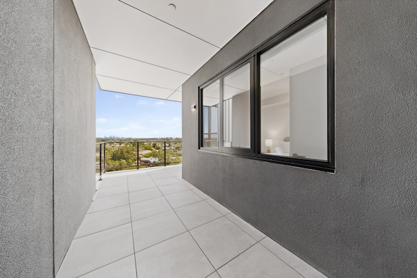 Foto van Licht en modern appartement met 2 slaapkamers en balkon met uitzicht. - TerraceBalcony
