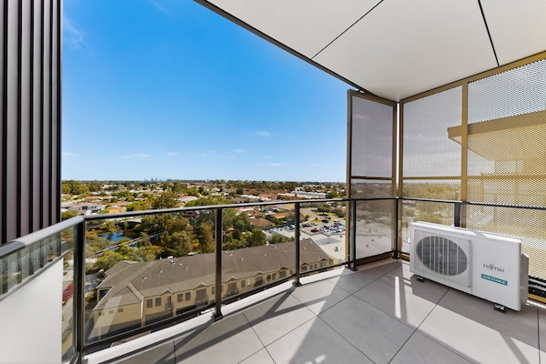 Foto van Licht en modern appartement met 2 slaapkamers en balkon met uitzicht. - TerraceBalcony