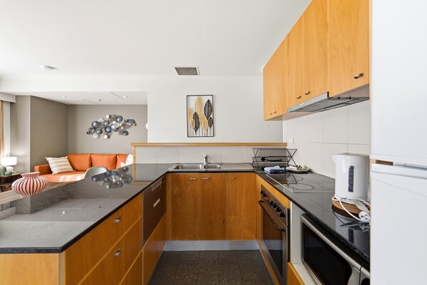 Foto van Stijlvol appartement met 2 slaapkamers, zwembad en parkeergelegenheid. - Kitchen