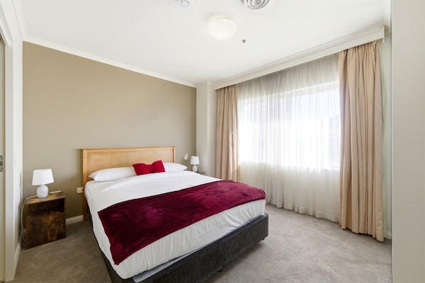Foto van Stijlvol appartement met 2 slaapkamers, zwembad en parkeergelegenheid. - BedRoom