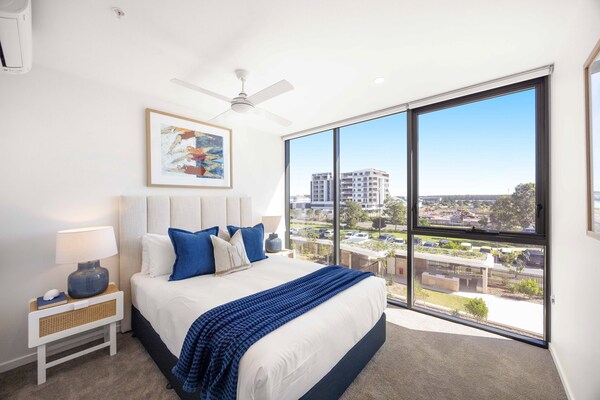 Foto van Appartement met 2 slaapkamers aan het zwembad bij Lake Kawana - BedRoom