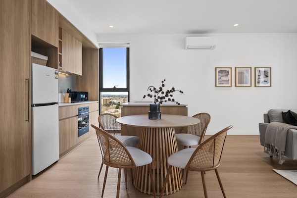 Foto van Appartement met balkon en 2 slaapkamers vlakbij Albert Park - DiningRoom