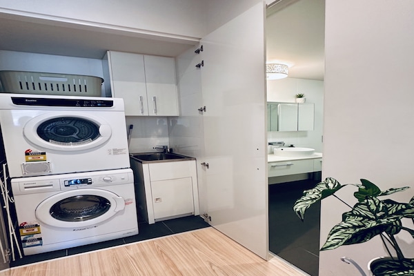 Foto van Stijlvol appartement met 1 slaapkamer in het centrum van Adelaide - BathRoom
