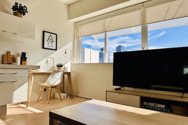 Foto van Stijlvol appartement met 1 slaapkamer in het centrum van Adelaide - LivingRoom