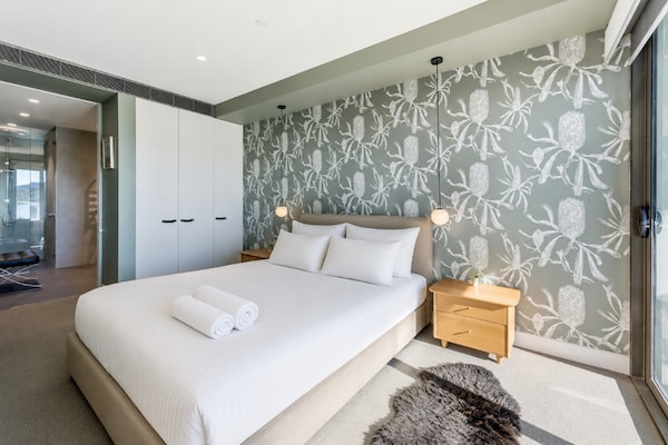 Foto van Appartement met 1 slaapkamer aan het water in Kingston - BedRoom