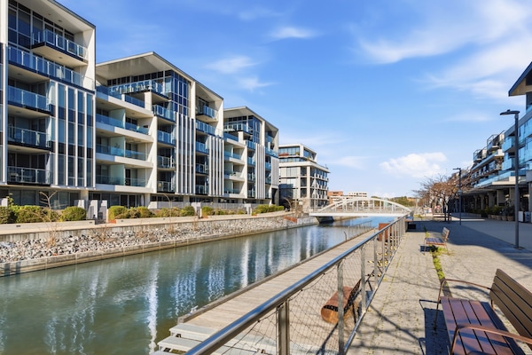 Foto van Appartement met 1 slaapkamer aan het water in Kingston - ExteriorSummer