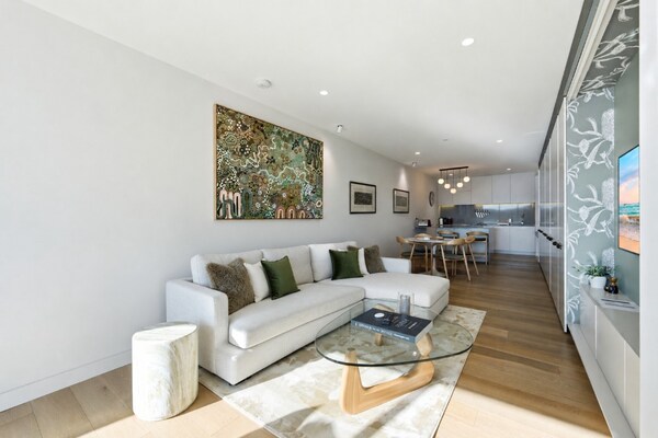 Foto van Appartement met 1 slaapkamer aan het water in Kingston - LivingRoom