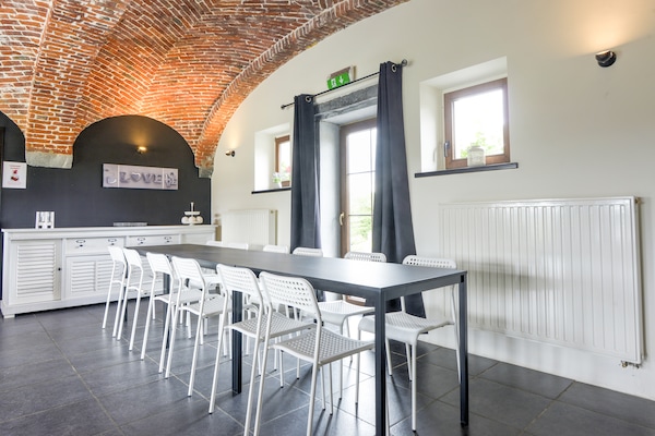 Foto van Groot vakantiehuis voor het hele gezin in Houyet - Vakantiehuis in Houyet - DiningRoom