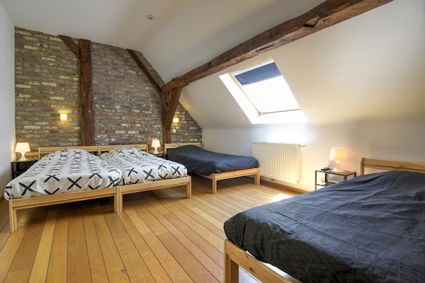 Foto van Groot vakantiehuis voor het hele gezin in Houyet - Vakantiehuis in Houyet - BedRoom