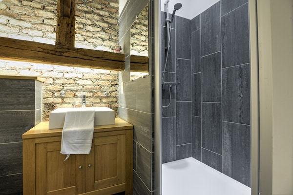 Foto van Groot vakantiehuis voor het hele gezin in Houyet - Vakantiehuis in Houyet - BathRoom
