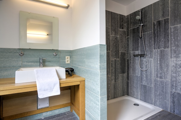 Foto van Groot vakantiehuis voor het hele gezin in Houyet - Vakantiehuis in Houyet - BathRoom