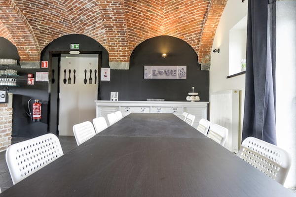 Foto van Groot vakantiehuis voor het hele gezin in Houyet - Vakantiehuis in Houyet - DiningRoom