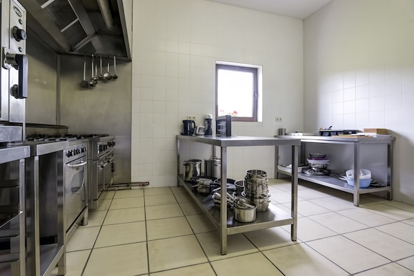 Foto van Groot vakantiehuis voor het hele gezin in Houyet - Vakantiehuis in Houyet - Kitchen