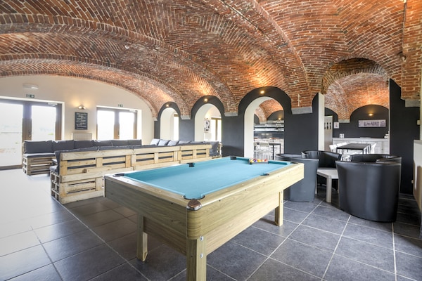 Foto van Groot vakantiehuis voor het hele gezin in Houyet - Vakantiehuis in Houyet - RecreationRoom