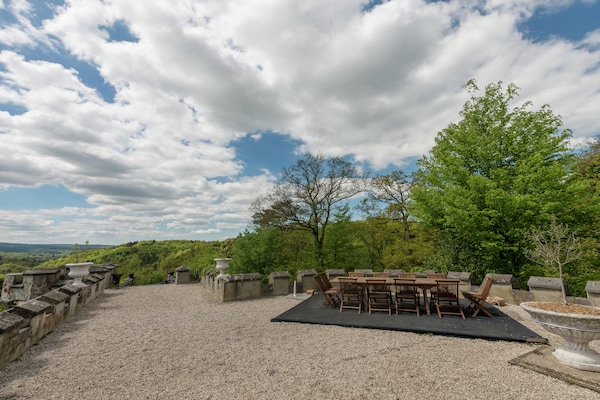 Foto van Luxe spakasteel met zwembad. - Vakantiehuis in Spa - TerraceBalcony