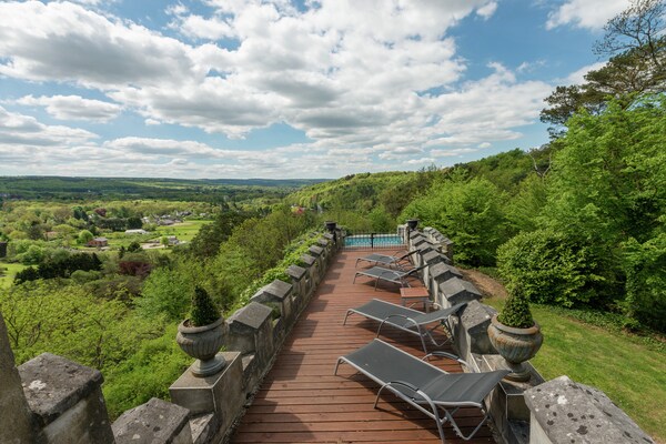 Foto van Luxe spakasteel met zwembad. - Vakantiehuis in Spa - TerraceBalcony