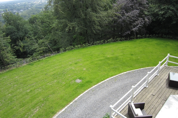 Foto van Luxe spakasteel met zwembad. - Vakantiehuis in Spa - GardenSummer