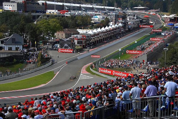 Foto van Luxe spakasteel met zwembad. - Vakantiehuis in Spa - AreaSummer20KM