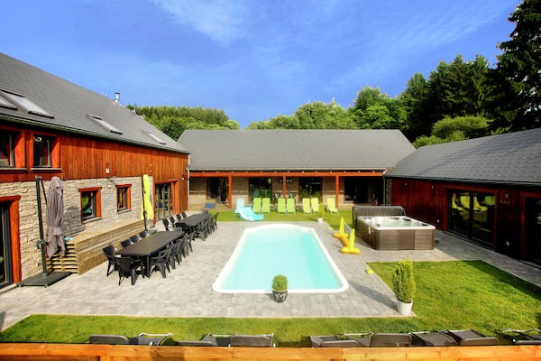 Foto van Villa met verwarmd buitenzwembad en sauna - Vakantiehuis in Manhay (lamormenil) - ExteriorSummer