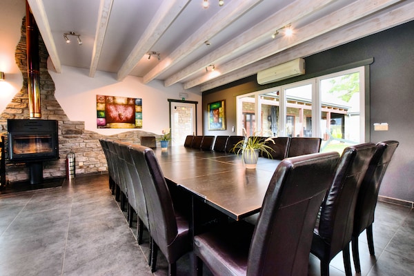 Foto van Villa met verwarmd buitenzwembad en sauna - Vakantiehuis in Manhay (lamormenil) - DiningRoom
