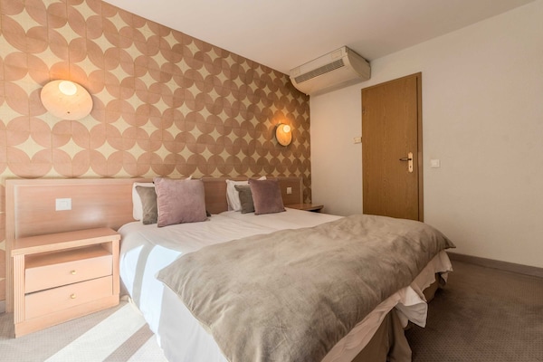 Foto van Charmant appartement - AC 1BR/4P - Genève - Vakantiehuis in Genève - Untagged