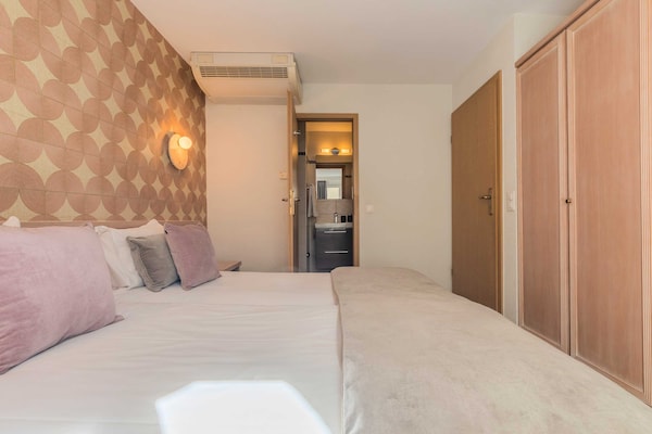 Foto van Charmant appartement - AC 1BR/4P - Genève - Vakantiehuis in Genève - Untagged