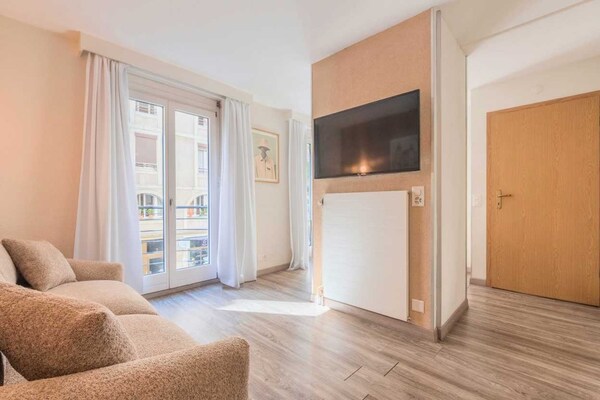 Foto van Charmant appartement - AC 1BR/4P - Genève - Vakantiehuis in Genève - Untagged