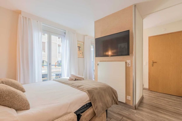 Foto van Charmant appartement - AC 1BR/4P - Genève - Vakantiehuis in Genève - Untagged