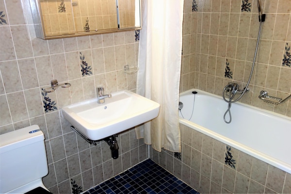 Foto van Appartement bij kabelbaan met uitzicht - Vakantiehuis in Veysonnaz - BathRoom