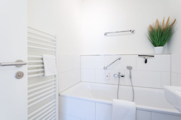 Foto van Huis met toegang tot een spa vlakbij de zee - Vakantiehuis in Travemünde - BathRoom
