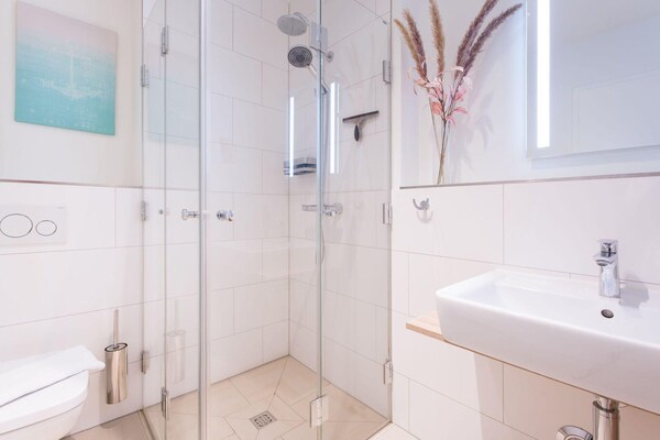 Foto van Parkside Nook met sauna - Vakantiehuis in Travemünde - BathRoom