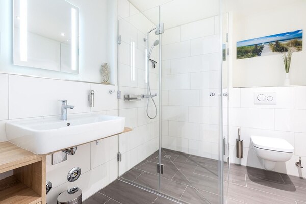 Foto van Luxe oase met bad en spa - Vakantiehuis in Travemünde - BathRoom