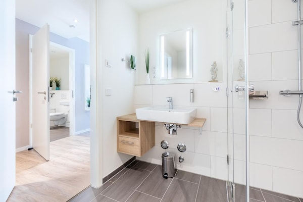Foto van Luxe oase met bad en spa - Vakantiehuis in Travemünde - BathRoom