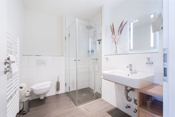 Foto van Oostappartement met gedeelde spa - Vakantiehuis in Travemünde - BathRoom