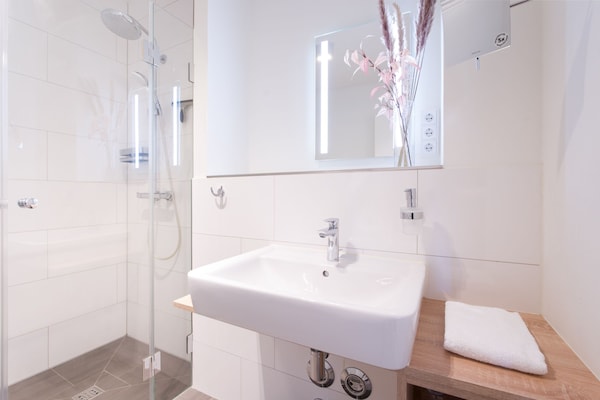 Foto van Oostappartement met gedeelde spa - Vakantiehuis in Travemünde - BathRoom