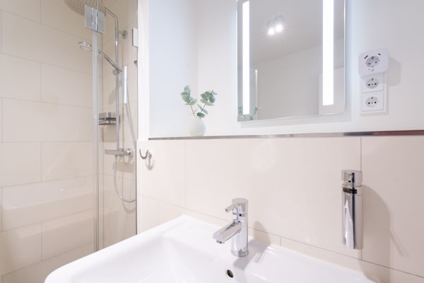 Foto van Travemuende Overdekte Balkon Suite - Vakantiehuis in Travemünde - BathRoom