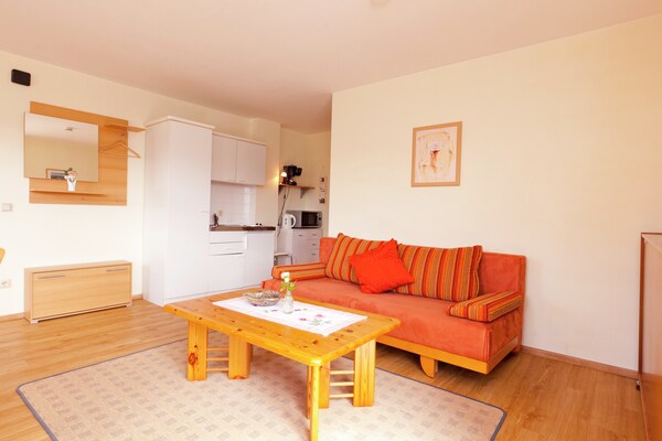 Foto van Landelijk appartement in Duitsland met een sauna - Vakantiehuis in Bolsdorf - LivingRoom